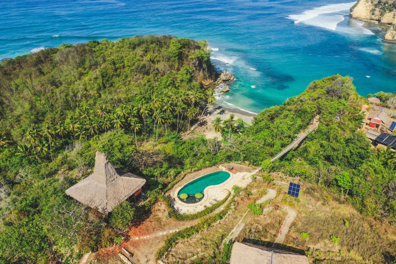 Ngalung Kalla Retreat Waikabubak Exterior photo